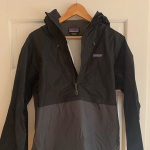 Patagonia Rain Pullover